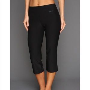 Nike | Grey Fit Dry Yoga Capri Pants
